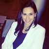 Webinar hosting presenter Esther Sans