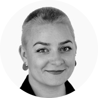 Webinar hosting presenter 