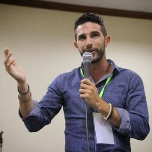 Webinar hosting presenter 