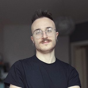 Webinar hosting presenter 