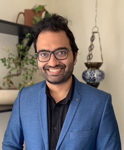 Webinar hosting presenter 