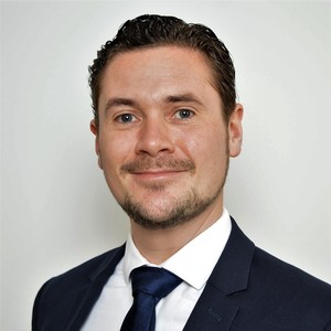 Webinar hosting presenter 