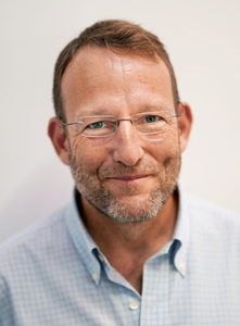 Webinar hosting presenter 