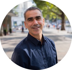 Webinar hosting presenter 