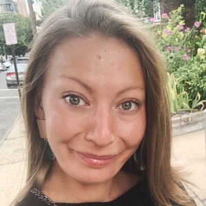 Webinar hosting presenter 