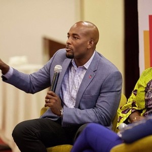 Webinar hosting presenter 