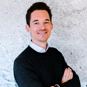 Webinar hosting presenter 