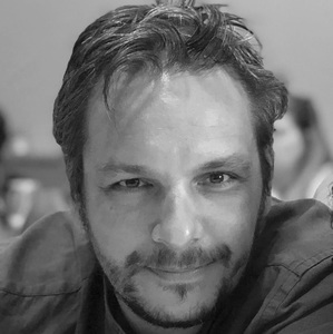 Webinar hosting presenter 