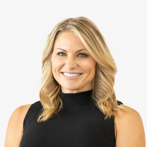 Webinar hosting presenter 