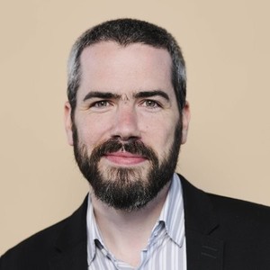 Webinar hosting presenter 