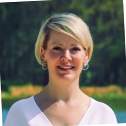 Webinar hosting presenter 