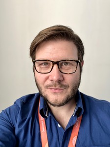 Webinar hosting presenter 