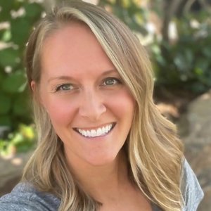 Webinar hosting presenter 