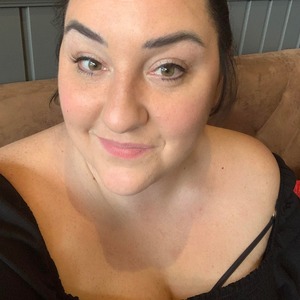 Webinar hosting presenter 