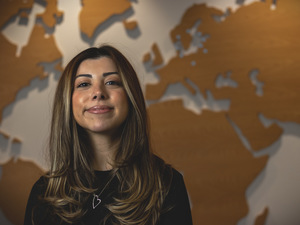 Webinar hosting presenter 