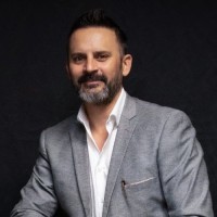 Webinar hosting presenter Marco Jimenez