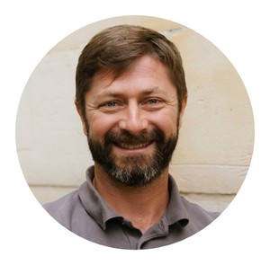 Webinar hosting presenter 