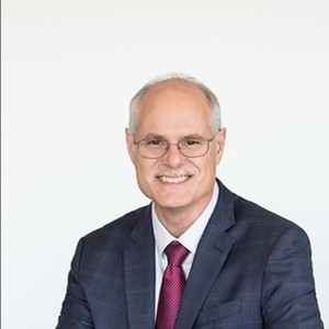 Webinar hosting presenter 