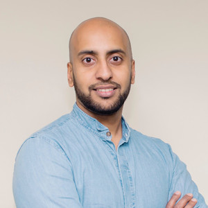 Webinar hosting presenter 