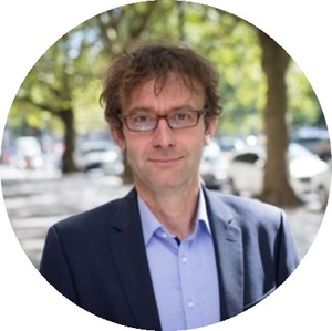 Webinar hosting presenter 