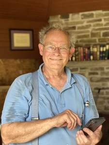 Webinar hosting presenter 