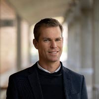 Webinar hosting presenter 