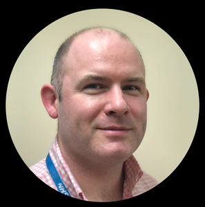 Webinar hosting presenter 