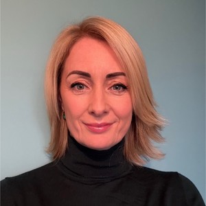 Webinar hosting presenter ANNA-URBANI-CE59B660