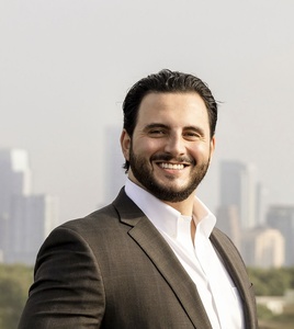 Webinar hosting presenter 