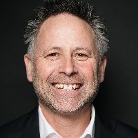 Webinar hosting presenter 