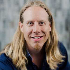 Webinar hosting presenter 