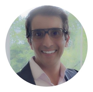 Webinar hosting presenter 