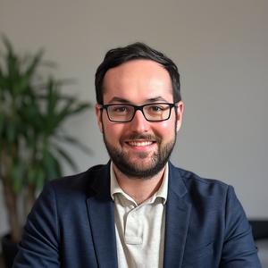 Webinar hosting presenter 