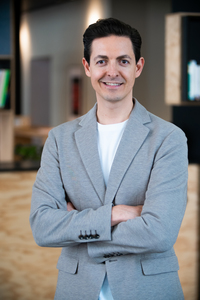 Webinar hosting presenter 