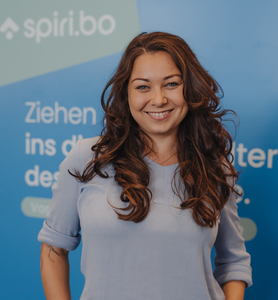 Webinar hosting presenter 