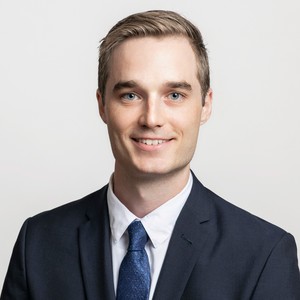 Webinar hosting presenter 