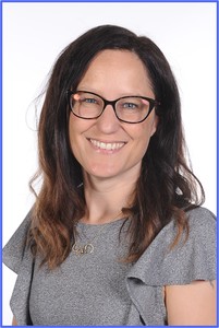 Webinar hosting presenter 