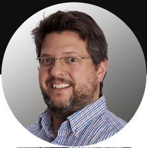 Webinar hosting presenter 