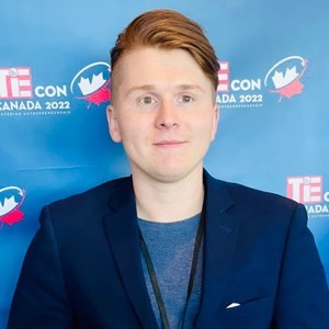 Webinar hosting presenter 