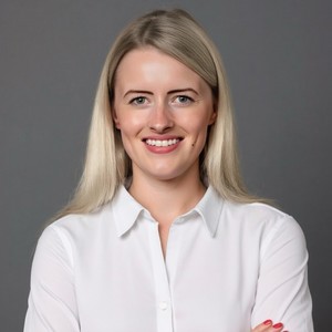 Webinar hosting presenter 