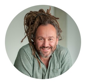 Webinar hosting presenter 