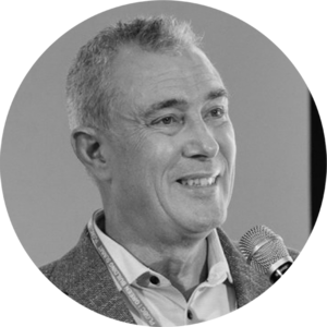 Webinar hosting presenter 