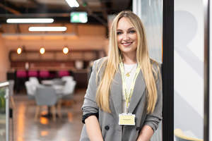 Webinar hosting presenter 