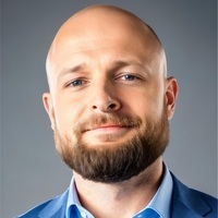 Webinar hosting presenter 
