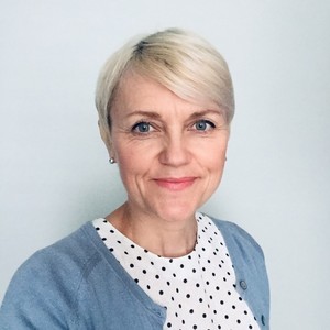 Webinar hosting presenter 