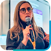 Webinar hosting presenter 