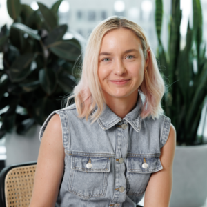 Webinar hosting presenter 