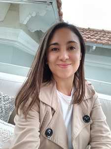 Webinar hosting presenter 