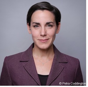 Webinar hosting presenter 