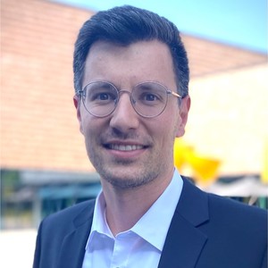 1759496384-d2b5a64e22ca70e0